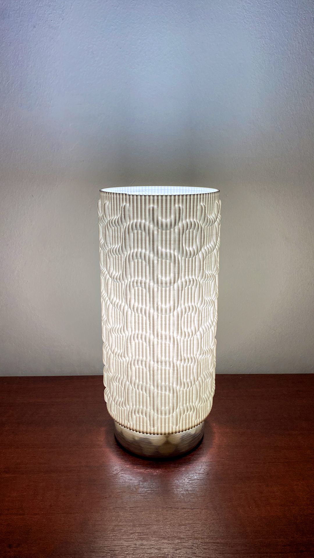 Seamless Table Lamp