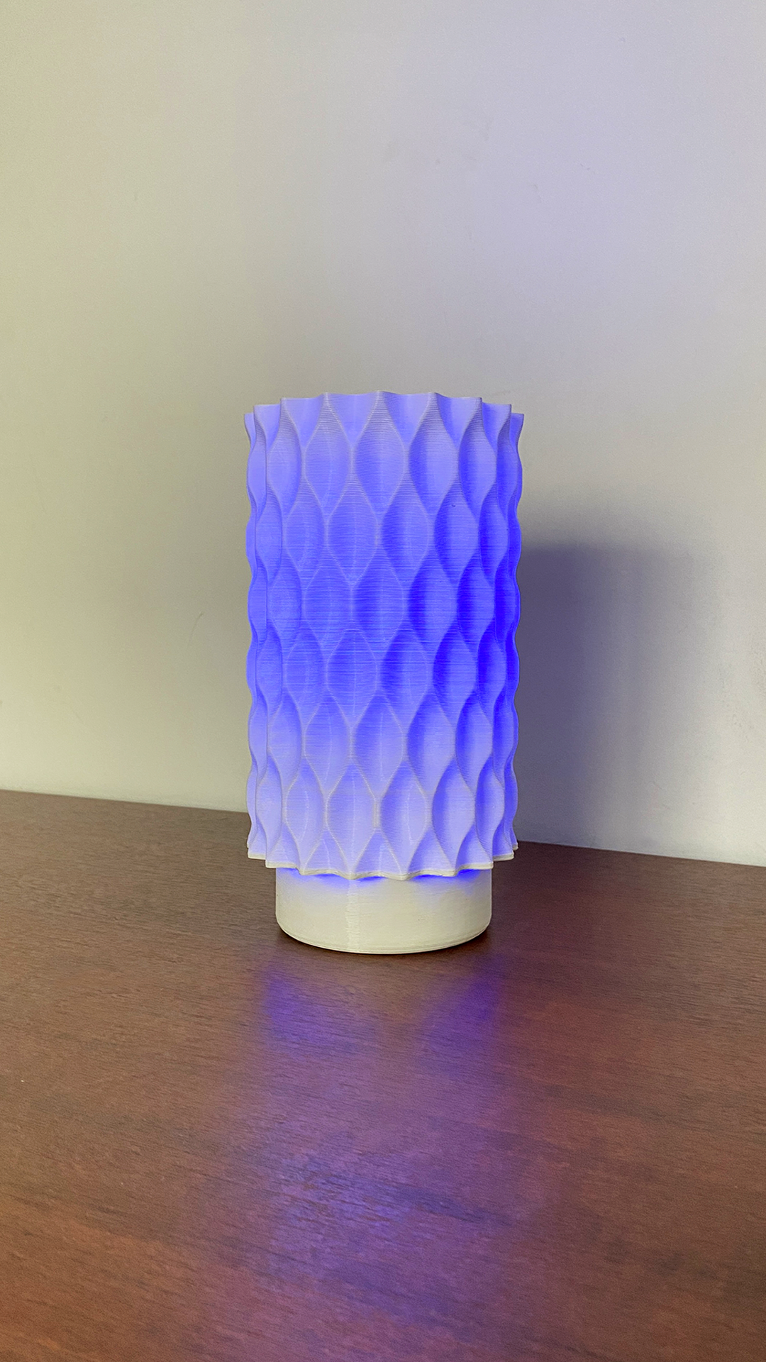 Wavy Table Lamp